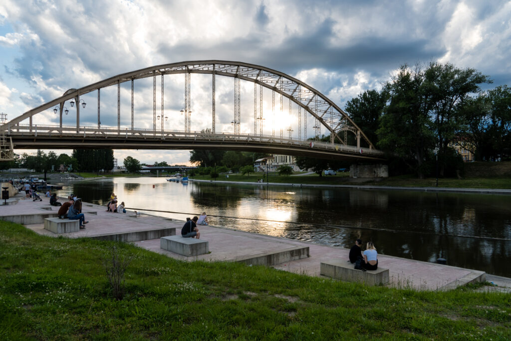 Eine Donaubrücke (genaugenommen über die Moson-Donau)