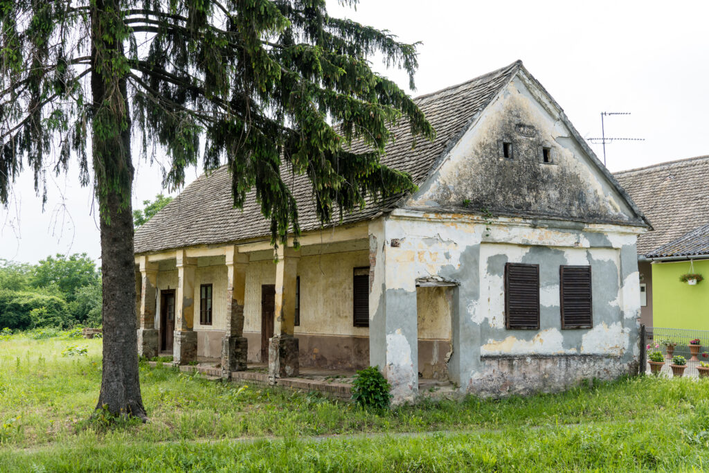 Eines der vielen alten Häuser die uns in der Form überall in Ungarn begegnet sind