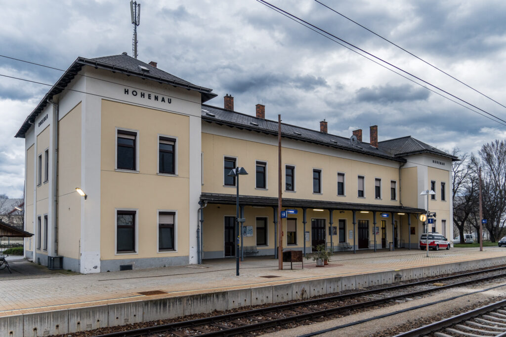 Die Bahnhofsoffensive kam noch nicht bis Hohenau