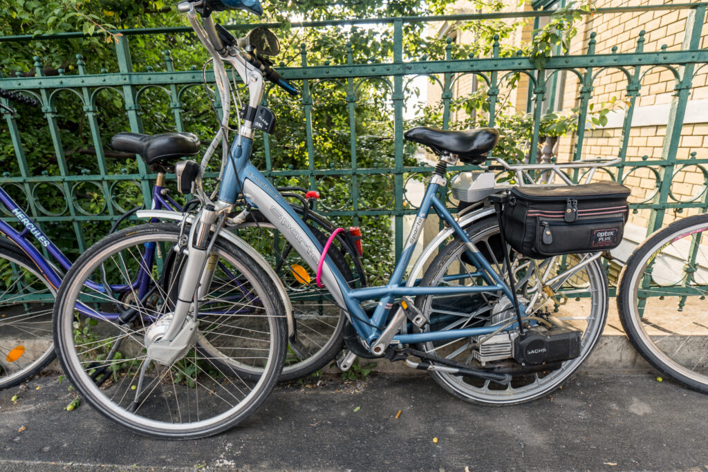 Hybrid-Fahrrad mit Benzin und Elektro