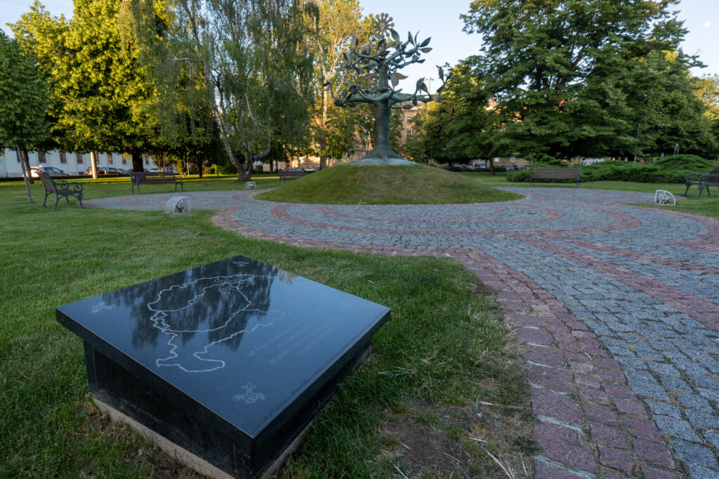 Denkmal 4: 100 Jahre Trianon - Nationalisten, die Großungarn immer noch nachtrauern