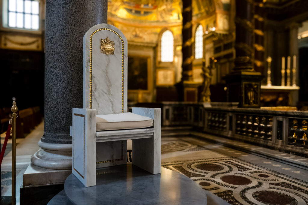Der heilige Stuhl? (Sorry, aber der musste sein)