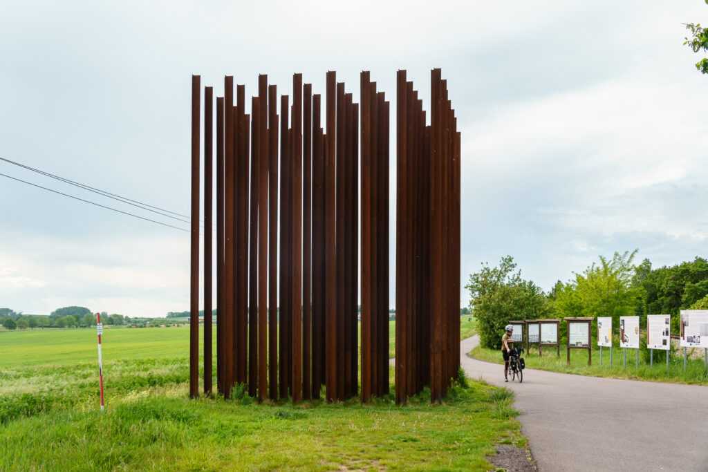 Denkmal am Iron Curtain Trail