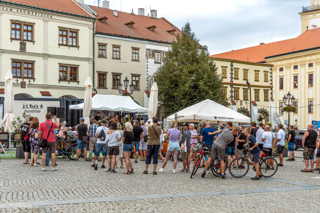 Am Platz gibts Musik