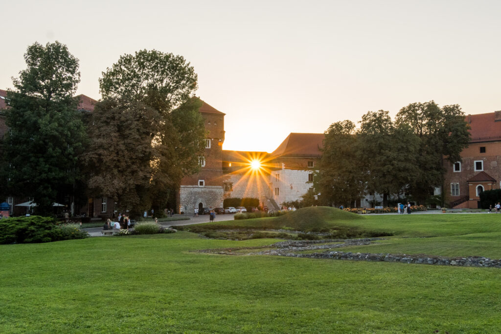 Die Sonne geht schon sehr bald unter