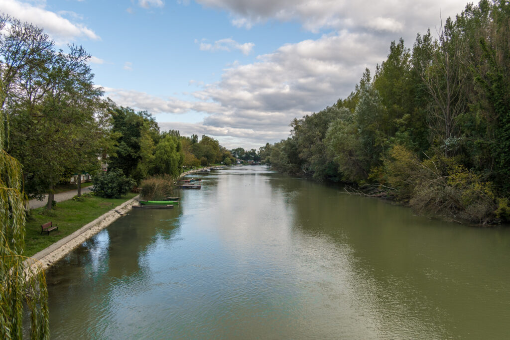 Keine Spur von Hochwasser an der Moson-Donau