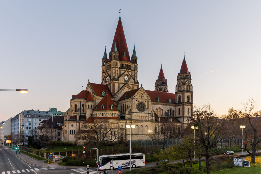 Wie heißt die Kirche?