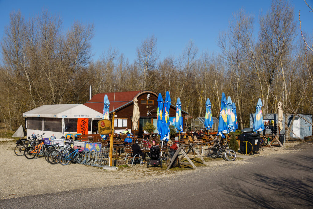 Gottseidank hat der Biergarten schon offen