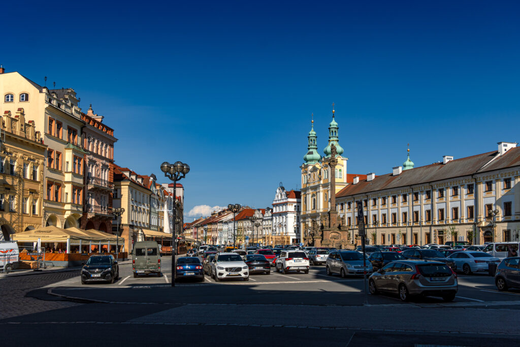 Riesen Platz - nur die Autos stören