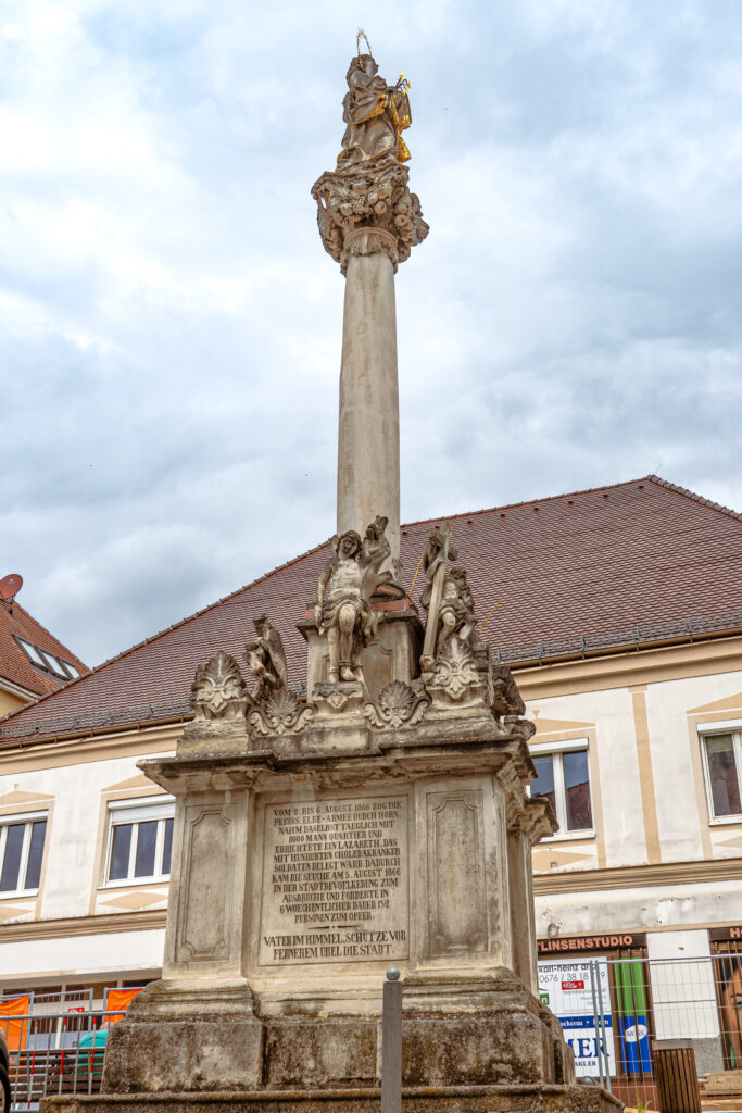 Normalerweise hat man Pestsäulen - Horn hat eine Cholerasäule