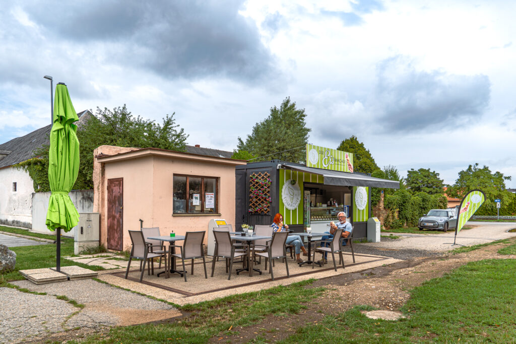 Die wichtigste Erkenntnis des Tages: Auch Parndorf hat jetzt einen Eismacher