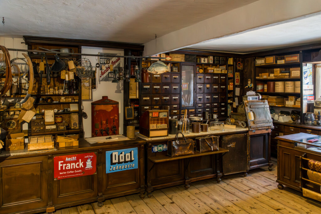 Gemischtwaren aller Arten