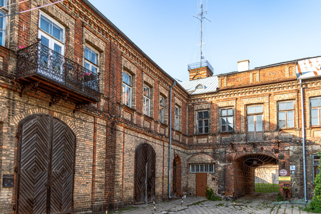 Lost place gleich daneben