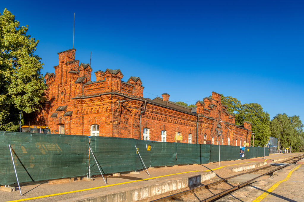 Der zaristische Bahnhof wird gerade renoviert