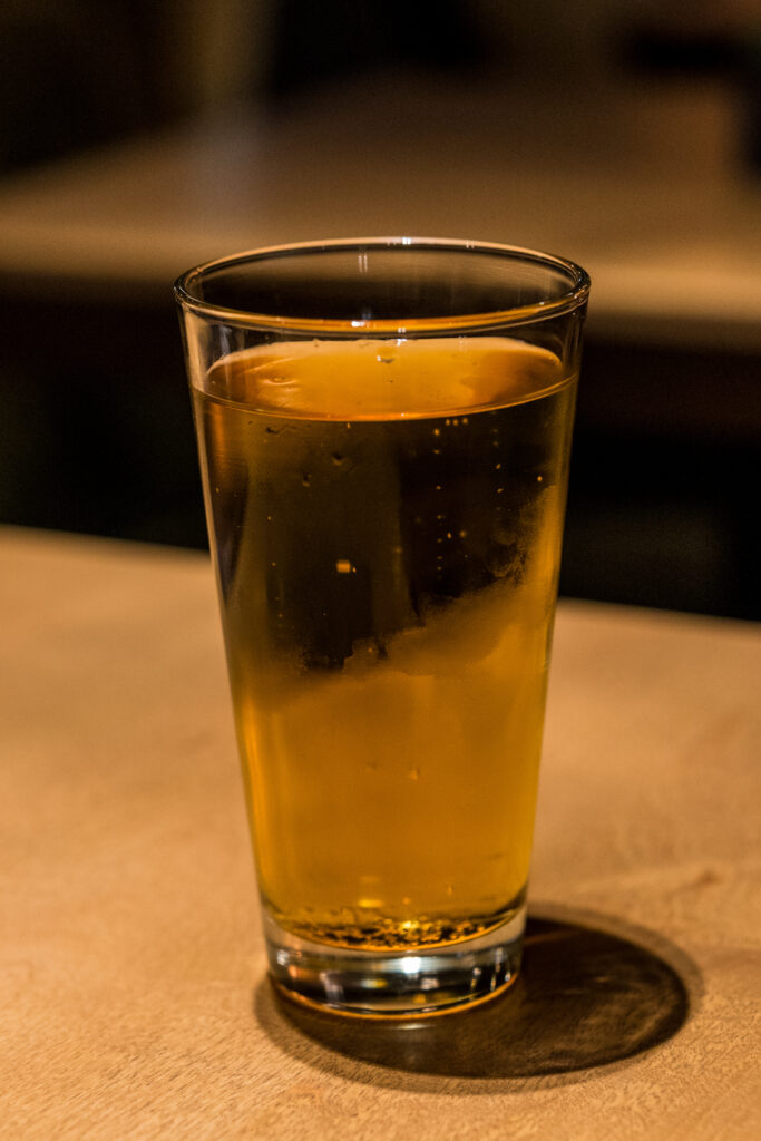 Sieht aus wie Apfelsaft, ist aber ein Bien