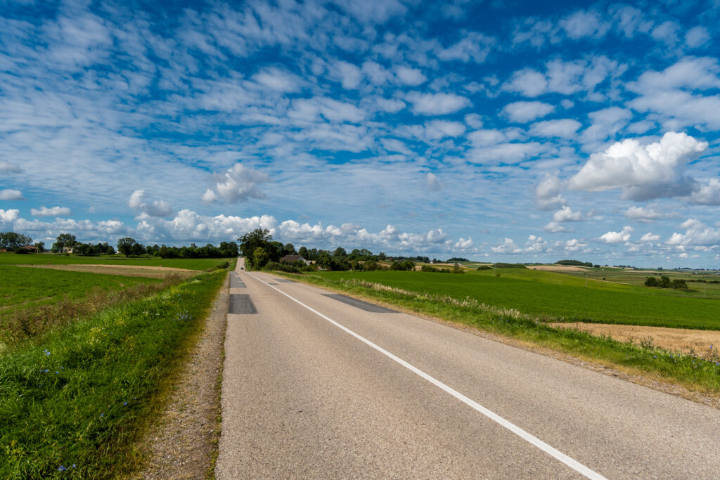 Leere Litauische Landstraßen