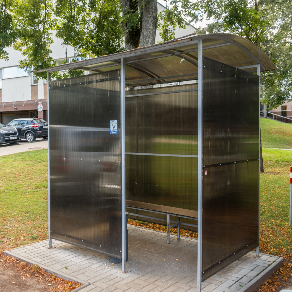 Im Kurpark gibt es diese Raucherkammerl