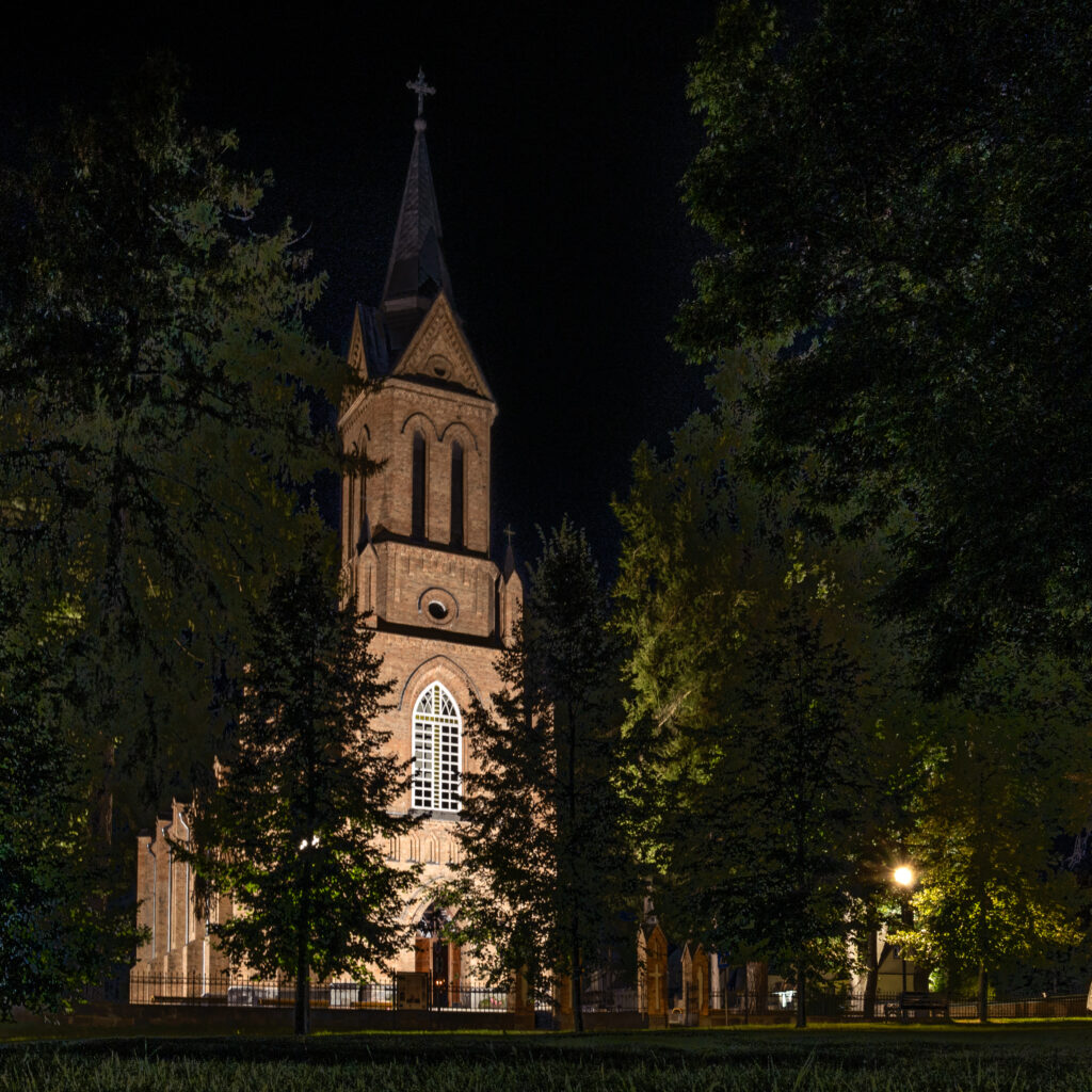 Für den katholischen Notfall hat die Kirche auch nach 10 noch geöffnet