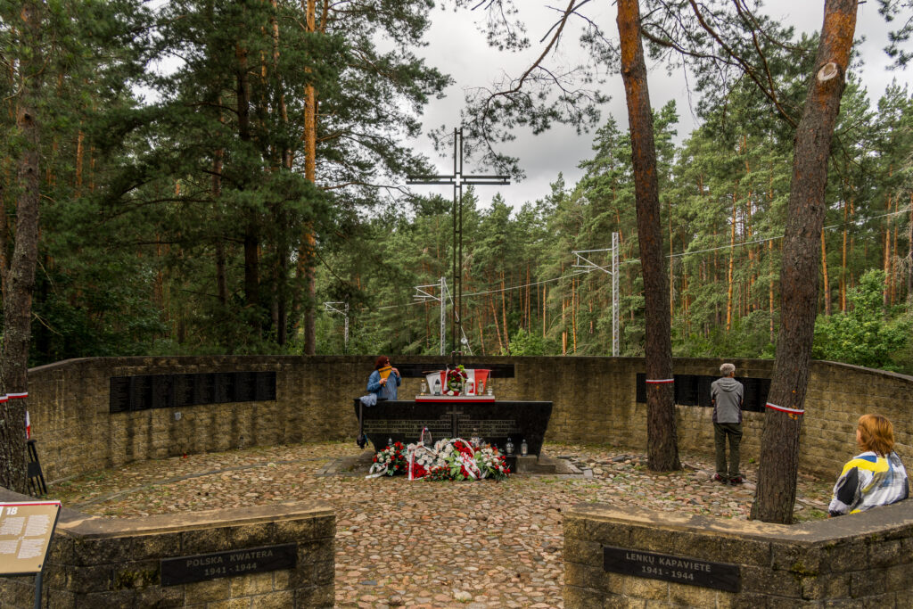 Ein polnisches Denkmal kam erst 1990 dazu