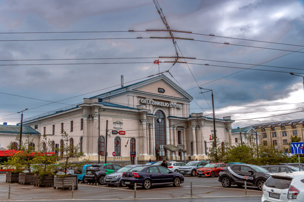 Hauptbahnhof mit dem Eisenbahnmuseum