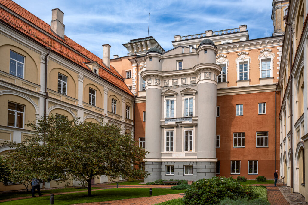 Die anderen Innenhöfe sind auch einen Besuch wert