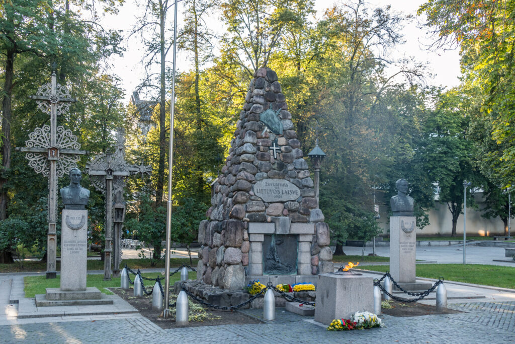 Ewige Flamme - auch mit den Farben der Ukraine