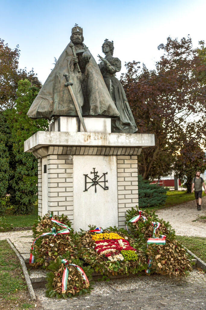 Irgendwer wird hier gekrönt