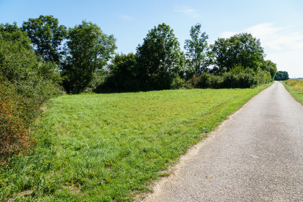 Eine Redoute - eine dreieckige Bastion im Wall ist noch deutlich zu erkennen.