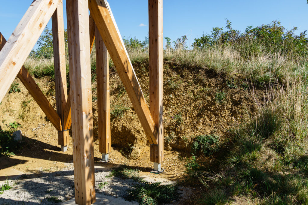 Hier hat man den Wall teilweise für den Turm angegraben - was sagt das Denkmalamt dazu?