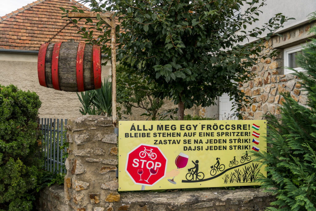 Don't drink and drive? Oder doch Werbung für ein Lokal?