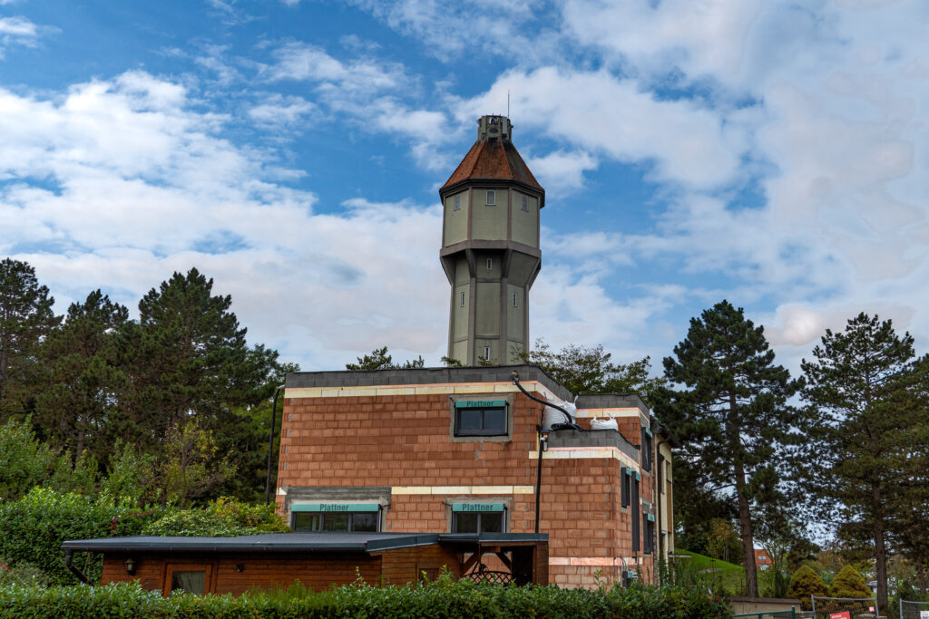 Hat auch zur Luftschiff-Basis gehört - also der Wasserturm