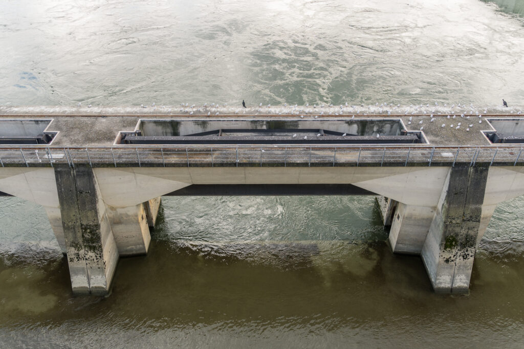 Like a Bridge over troubled water