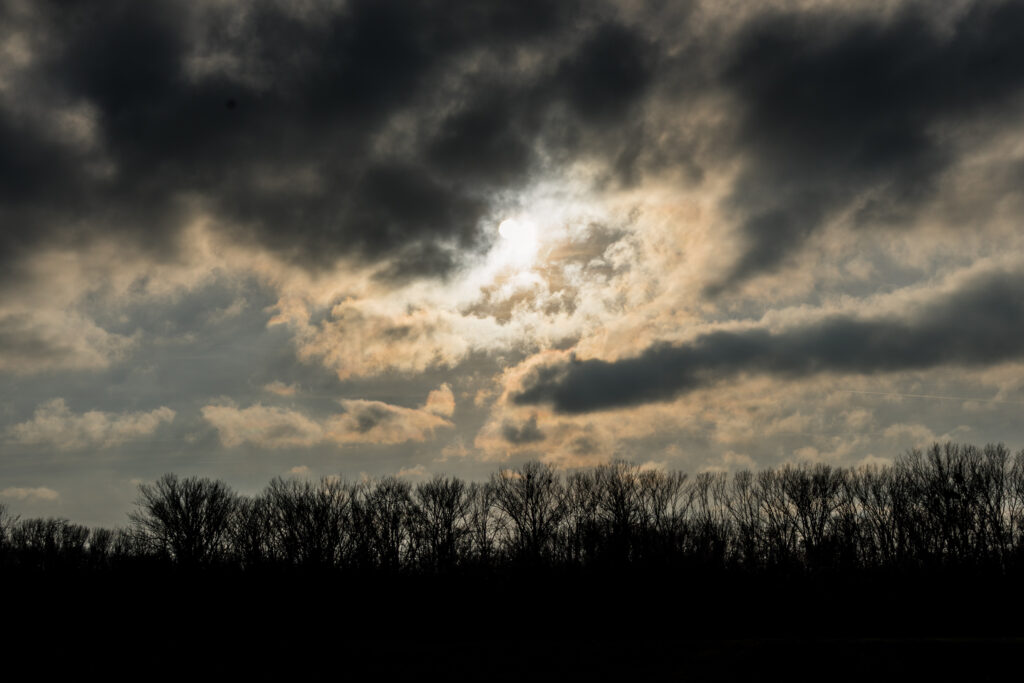Kampf der Sonne und der Wolken