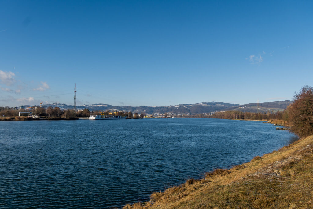 Heute wirklich: An der schönen *blauen* Donau