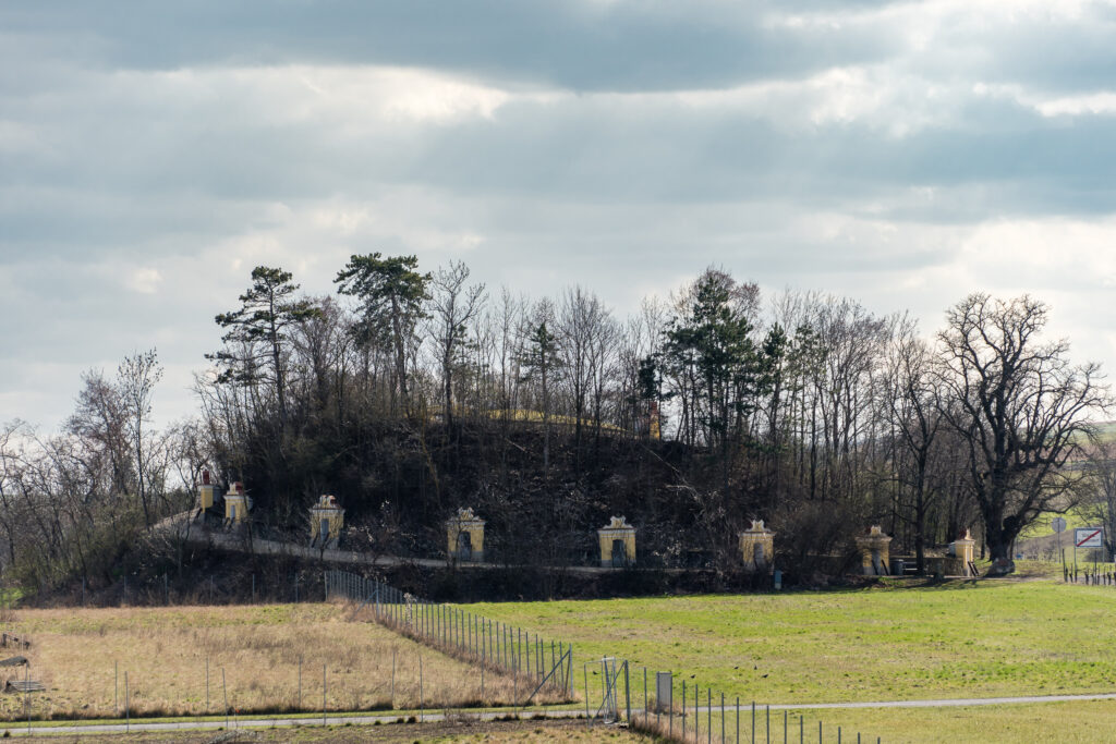 Sehr kompakter Kreuzweg