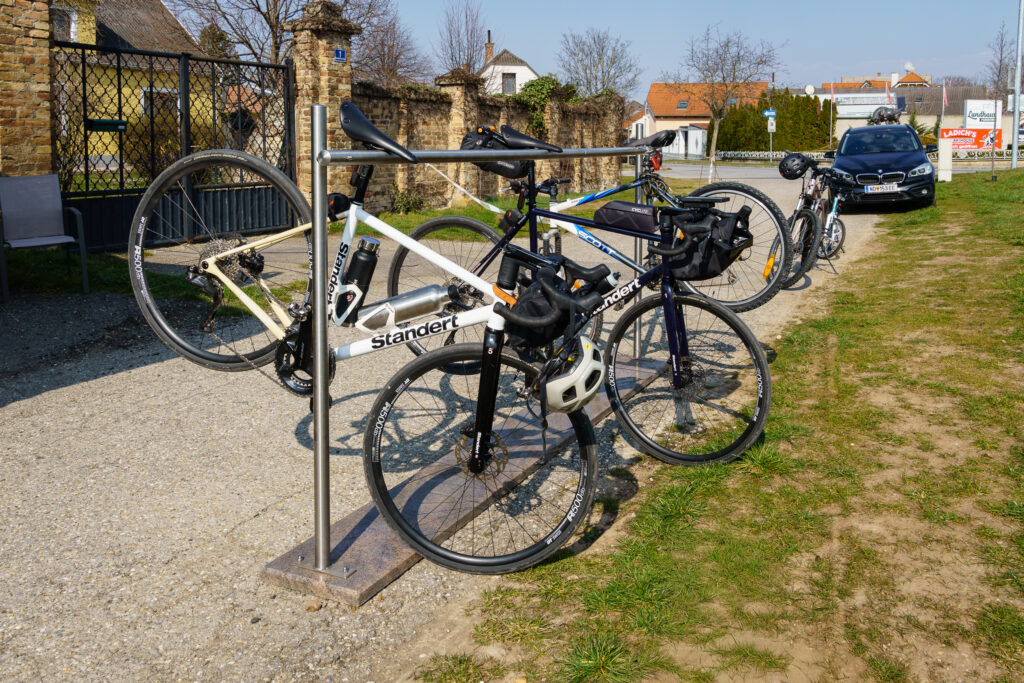 Mal sinnvolle Radständer (Modell Tschechien)