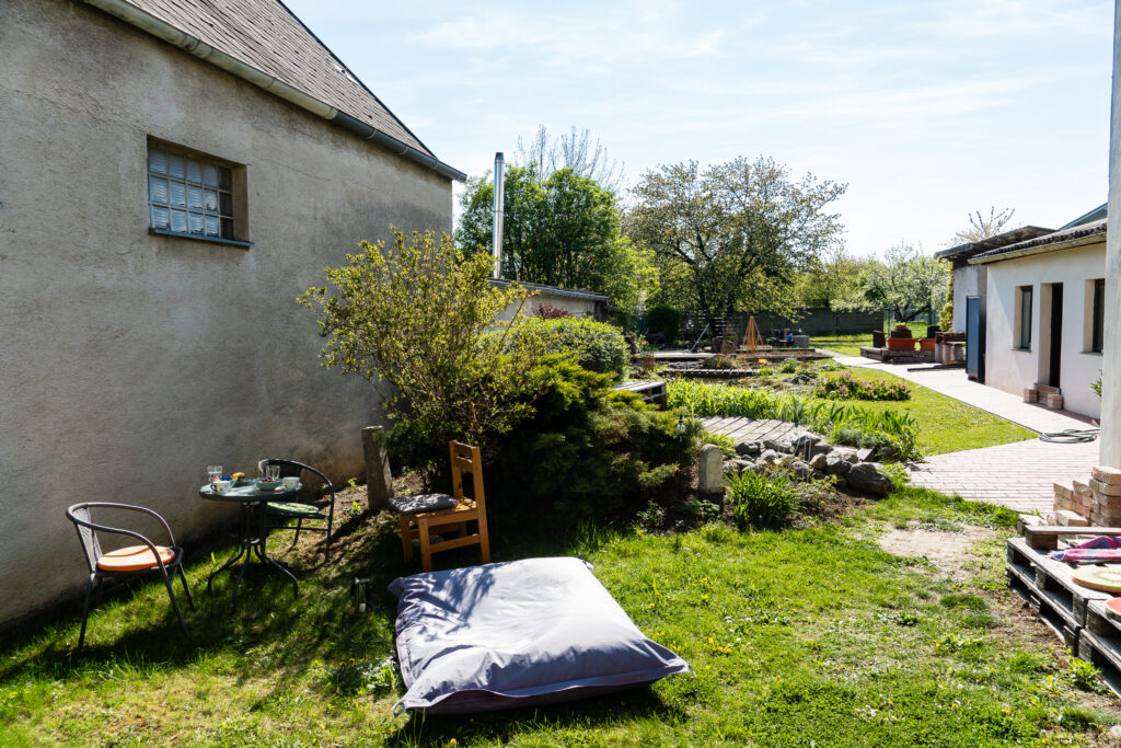 Einkehr im Garten einer Kollegin