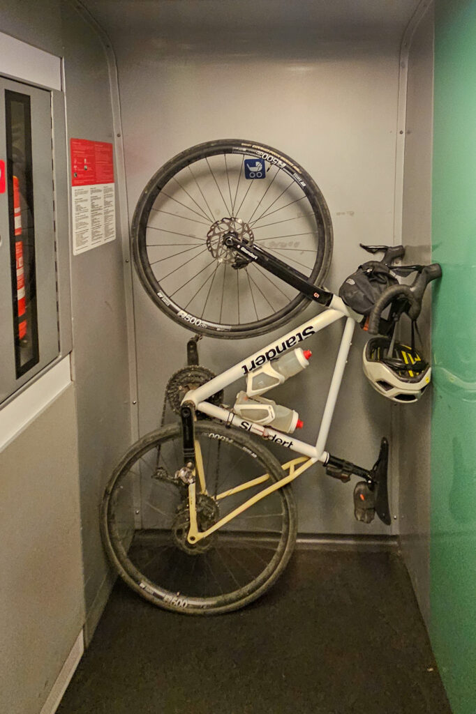 Notlösung im kaputten Wagen 21