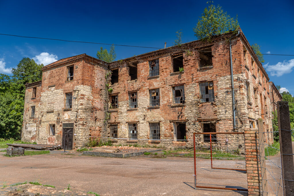 Die Fabrik in der die 1200 Jüd*innen überlebt haben